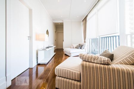Apartamento à venda com 326m², 4 quartos e 5 vagasSala 2