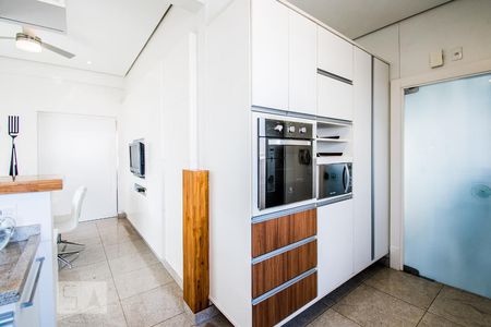 Apartamento à venda com 326m², 4 quartos e 5 vagasCozinha