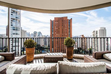 Apartamento à venda com 326m², 4 quartos e 5 vagasVaranda da Sala 1