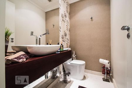 Apartamento à venda com 326m², 4 quartos e 5 vagasLavabo