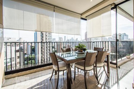 Apartamento à venda com 326m², 4 quartos e 5 vagasVaranda Gourmet