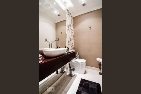 Apartamento à venda com 326m², 4 quartos e 5 vagasLavabo