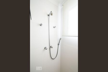 Apartamento à venda com 326m², 4 quartos e 5 vagasBanheiro da Suíte 1