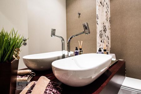 Apartamento à venda com 326m², 4 quartos e 5 vagasLavabo