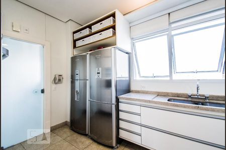 Apartamento à venda com 326m², 4 quartos e 5 vagasCozinha