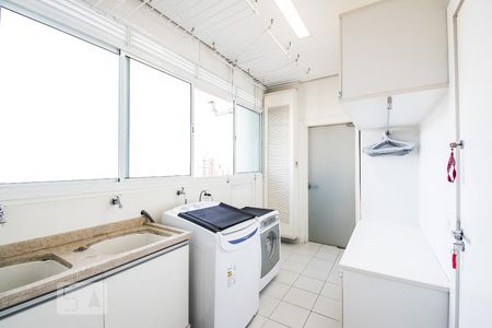 Apartamento à venda com 326m², 4 quartos e 5 vagasÁrea de Serviço