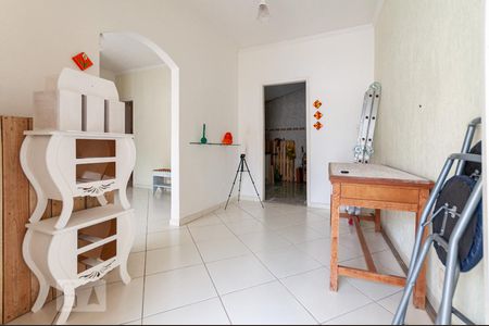 Casa à venda com 175m², 3 quartos e 8 vagas Casa à venda com 175m², 3 quartos e 8 vagasSala