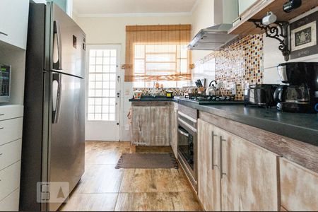 Casa à venda com 175m², 3 quartos e 8 vagas Casa à venda com 175m², 3 quartos e 8 vagasCozinha