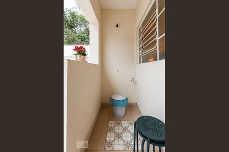 Casa à venda com 175m², 3 quartos e 8 vagas Casa à venda com 175m², 3 quartos e 8 vagasLavanderia