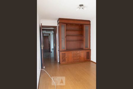 Apartamento para alugar com 232m², 4 quartos e 3 vagas Apartamento para alugar com 232m², 4 quartos e 3 vagasQUARTO 1