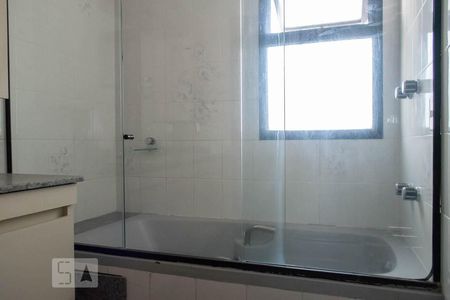 Apartamento para alugar com 232m², 4 quartos e 3 vagas Apartamento para alugar com 232m², 4 quartos e 3 vagasBANHEIRO SUITE 1