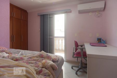 Casa de condomínio à venda com 250m², 5 quartos e 3 vagas Casa de condomínio à venda com 250m², 5 quartos e 3 vagasQuarto 3