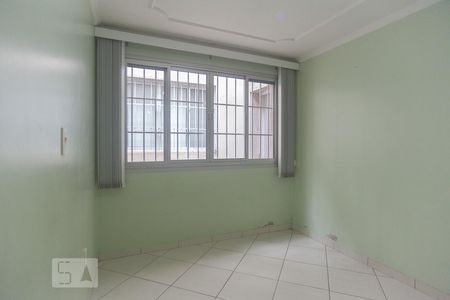 Casa de condomínio à venda com 250m², 5 quartos e 3 vagas Casa de condomínio à venda com 250m², 5 quartos e 3 vagasEdícula - quarto