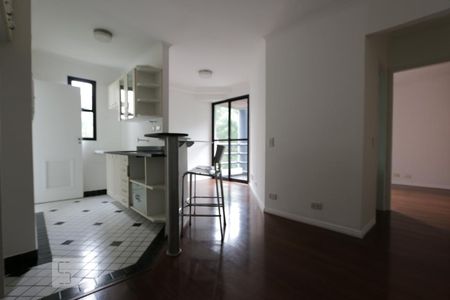 sala de apartamento para alugar com 1 quarto, 43m² em Vila Suzana, São Paulo