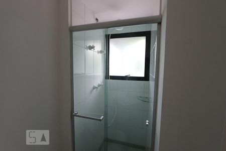 banheiro de apartamento para alugar com 1 quarto, 43m² em Vila Suzana, São Paulo