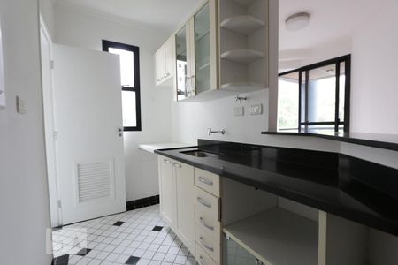 cozinha de apartamento para alugar com 1 quarto, 43m² em Vila Suzana, São Paulo