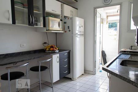 Apartamento à venda com 79m², 3 quartos e 2 vagasCOZINHA