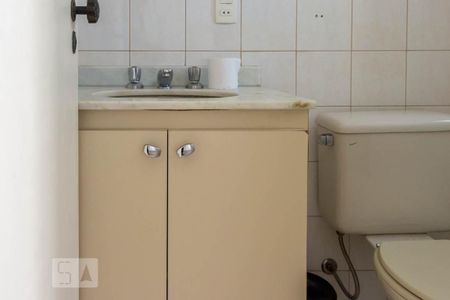 Apartamento à venda com 70m², 3 quartos e 2 vagasBanheiro da Suíte