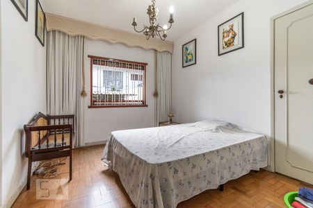 Casa à venda com 306m², 4 quartos e 4 vagas Casa à venda com 306m², 4 quartos e 4 vagasQuarto 1
