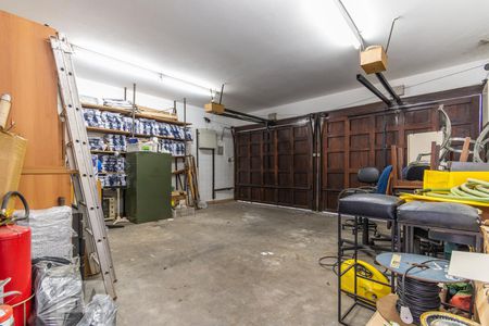 Casa à venda com 306m², 4 quartos e 4 vagas Casa à venda com 306m², 4 quartos e 4 vagasGaragem Coberta