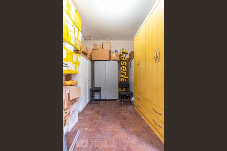 Casa à venda com 306m², 4 quartos e 4 vagas Casa à venda com 306m², 4 quartos e 4 vagasQuarto de Serviço