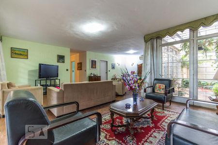 Casa à venda com 306m², 4 quartos e 4 vagas Casa à venda com 306m², 4 quartos e 4 vagasSala