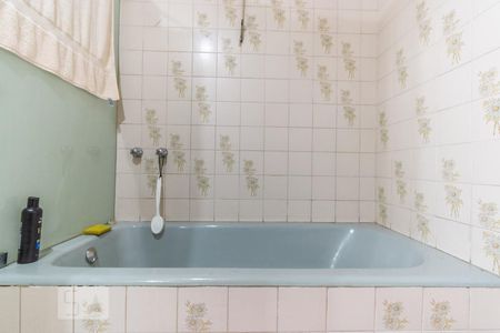 Casa à venda com 306m², 4 quartos e 4 vagas Casa à venda com 306m², 4 quartos e 4 vagasSuíte - Banheiro - Detalhe