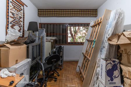 Casa à venda com 306m², 4 quartos e 4 vagas Casa à venda com 306m², 4 quartos e 4 vagasQuarto 2