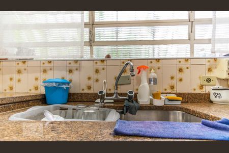 Casa à venda com 306m², 4 quartos e 4 vagas Casa à venda com 306m², 4 quartos e 4 vagasCozinha - Detalhe