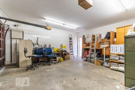 Casa à venda com 306m², 4 quartos e 4 vagas Casa à venda com 306m², 4 quartos e 4 vagasGaragem Coberta