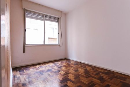 Quarto 2 de apartamento para alugar com 2 quartos, 45m² em Passo da Areia, Porto Alegre