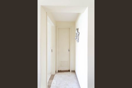 Corredor de acesso ao dormitório de apartamento para alugar com 1 quarto, 78m² em Lagoa, Rio de Janeiro