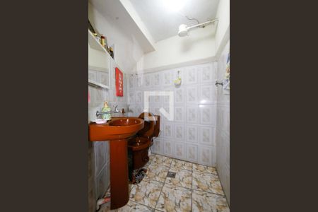 Casa à venda com 250m², 4 quartos e 3 vagasVaranda gourmet - Banheiro 