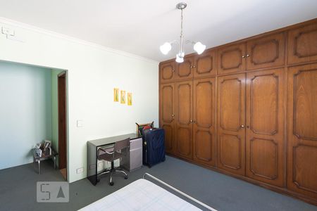 Casa para alugar com 480m², 5 quartos e 6 vagas Casa para alugar com 480m², 5 quartos e 6 vagasSuíte 3