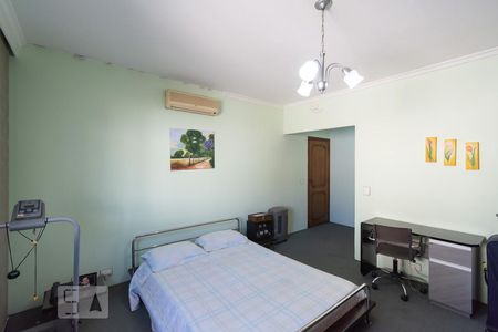 Casa para alugar com 480m², 5 quartos e 6 vagas Casa para alugar com 480m², 5 quartos e 6 vagasSuíte 3