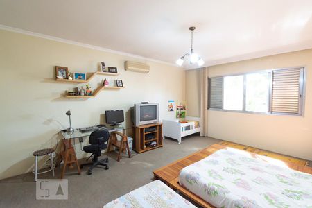 Casa para alugar com 480m², 5 quartos e 6 vagas Casa para alugar com 480m², 5 quartos e 6 vagasSuíte 4