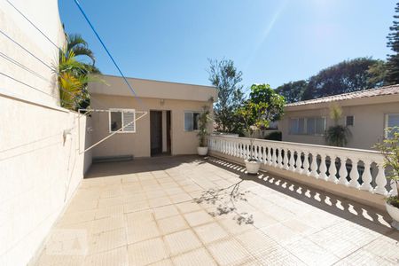 Casa para alugar com 480m², 5 quartos e 6 vagas Casa para alugar com 480m², 5 quartos e 6 vagasEdícula Superior