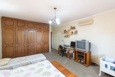 Casa para alugar com 480m², 5 quartos e 6 vagas Casa para alugar com 480m², 5 quartos e 6 vagasSuíte 4