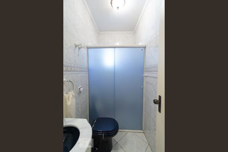 Casa para alugar com 480m², 5 quartos e 6 vagas Casa para alugar com 480m², 5 quartos e 6 vagasBanheiro Suíte 2