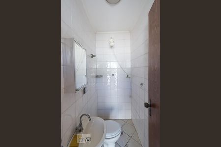 Casa para alugar com 480m², 5 quartos e 6 vagas Casa para alugar com 480m², 5 quartos e 6 vagasBanheiro Edícula