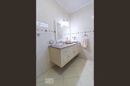 Casa para alugar com 480m², 5 quartos e 6 vagas Casa para alugar com 480m², 5 quartos e 6 vagasBanheiro Suíte 4