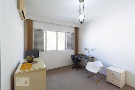 Casa para alugar com 480m², 5 quartos e 6 vagas Casa para alugar com 480m², 5 quartos e 6 vagasSuíte 2