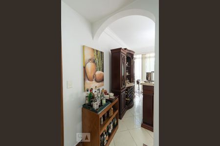 Casa para alugar com 480m², 5 quartos e 6 vagas Casa para alugar com 480m², 5 quartos e 6 vagasBar