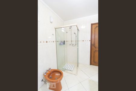 Casa para alugar com 480m², 5 quartos e 6 vagas Casa para alugar com 480m², 5 quartos e 6 vagasBanheiro Suíte 4