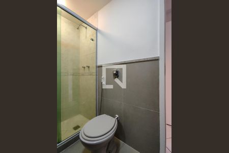 Apartamento à venda com 83m², 2 quartos e 1 vaga Apartamento à venda com 83m², 2 quartos e 1 vagaBanheiro da Suíte