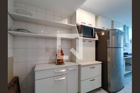 Apartamento à venda com 83m², 2 quartos e 1 vaga Apartamento à venda com 83m², 2 quartos e 1 vagaCozinha