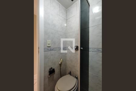 Apartamento à venda com 83m², 2 quartos e 1 vaga Apartamento à venda com 83m², 2 quartos e 1 vagaBanheiro Corredor