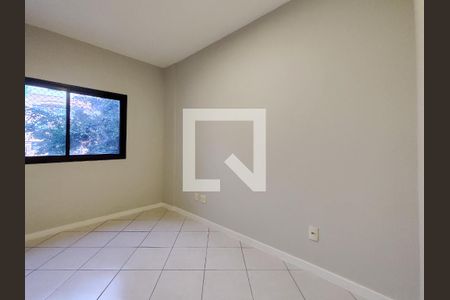 Apartamento à venda com 83m², 2 quartos e 1 vaga Apartamento à venda com 83m², 2 quartos e 1 vagaSuíte