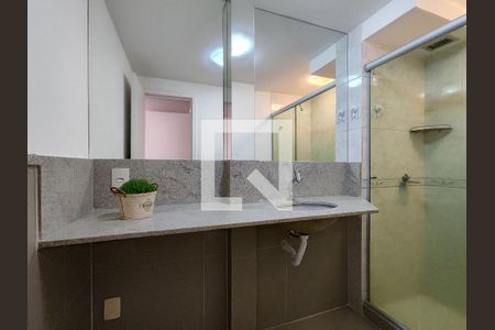 Apartamento à venda com 83m², 2 quartos e 1 vaga Apartamento à venda com 83m², 2 quartos e 1 vagaBanheiro da Suíte