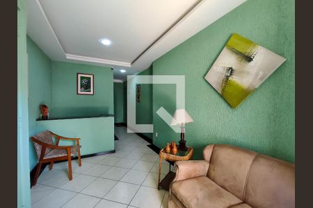 Apartamento à venda com 83m², 2 quartos e 1 vaga Apartamento à venda com 83m², 2 quartos e 1 vagaFachada e portaria